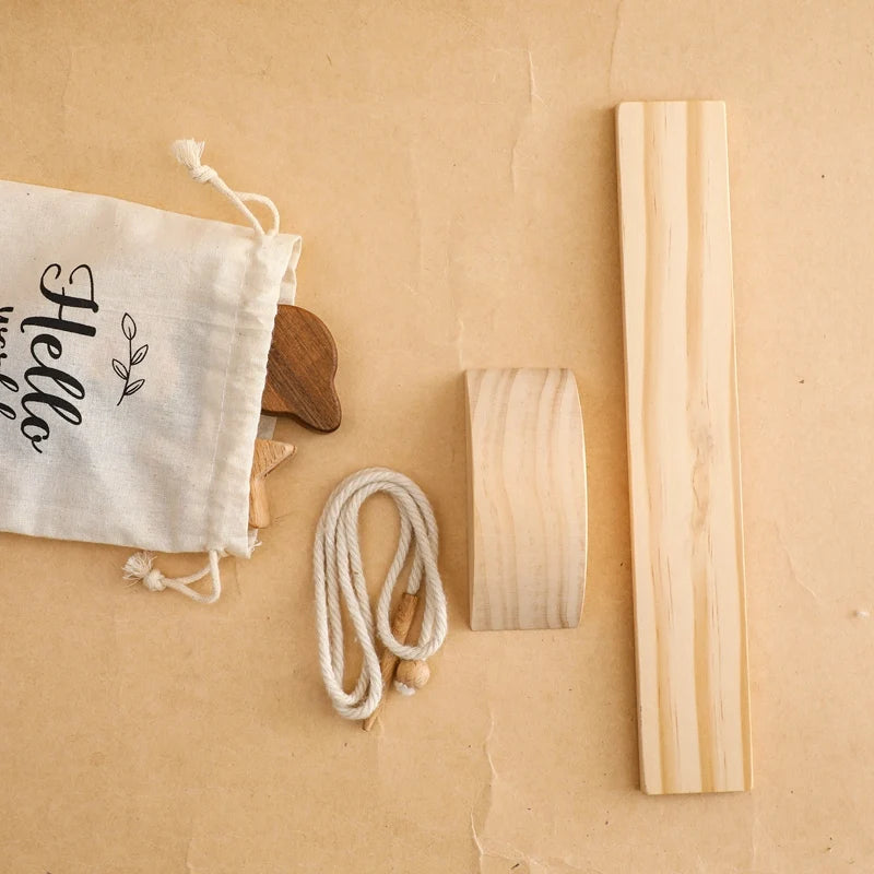 balance board gift bag image contents